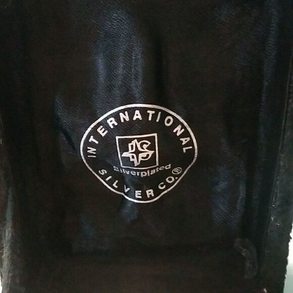 Vintage Napkin holder set 4 with box International silver plated co. - Picture 8 of 15